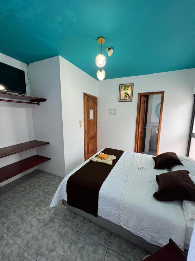 Hostal Brisas Del Mar Puerto Villamil Exterior foto