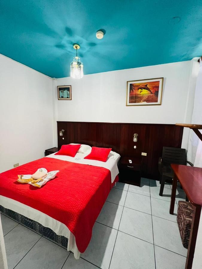 Hostal Brisas Del Mar Puerto Villamil Exterior foto