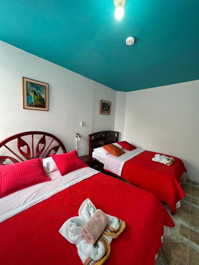 Hostal Brisas Del Mar Puerto Villamil Exterior foto