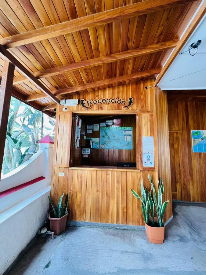 Hostal Brisas Del Mar Puerto Villamil Exterior foto