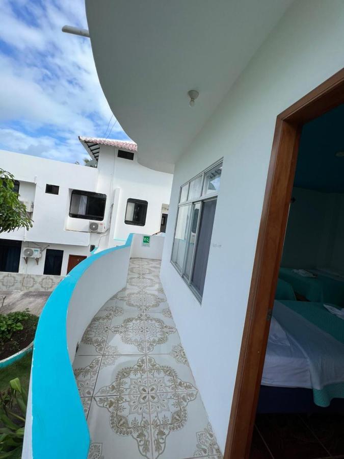 Hostal Brisas Del Mar Puerto Villamil Exterior foto